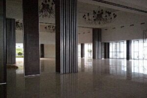 Solusi Partisi Ruangan Terbaik Penyekat ruangan geser, Pintu Lipat Geser, Pintu Lipat Redam, Pintu Lipat Movable, Partisi Gerak Lipat, Partisi Ruangan Lipat