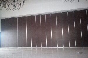 Solusi Partisi Ruangan Terbaik Penyekat ruangan geser, Pintu Lipat Geser, Pintu Lipat Redam, Pintu Lipat Movable, Partisi Gerak Lipat, Partisi Ruangan Lipat